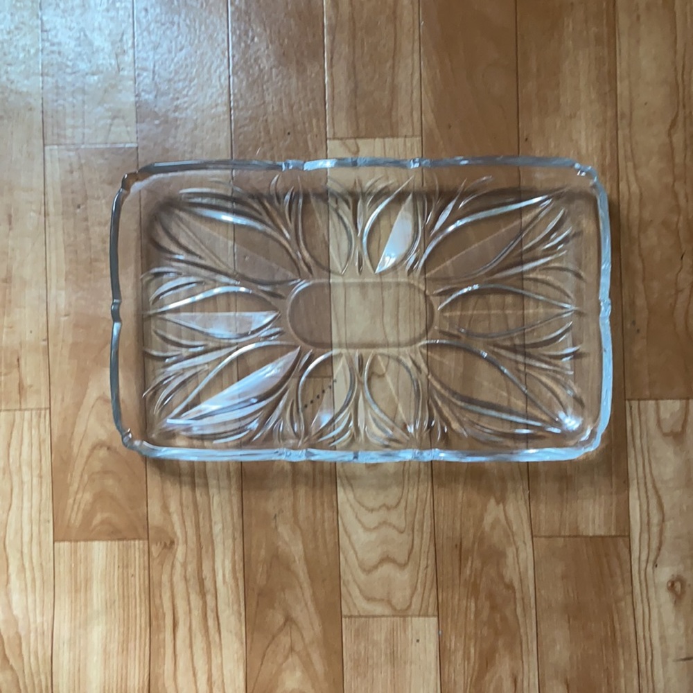 Crystal Clear Rectangular Platter - Picture 4 of 5